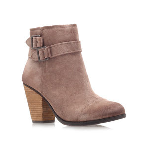 Sz 7 Vince Camuto Hasia tan suede ankle bootie